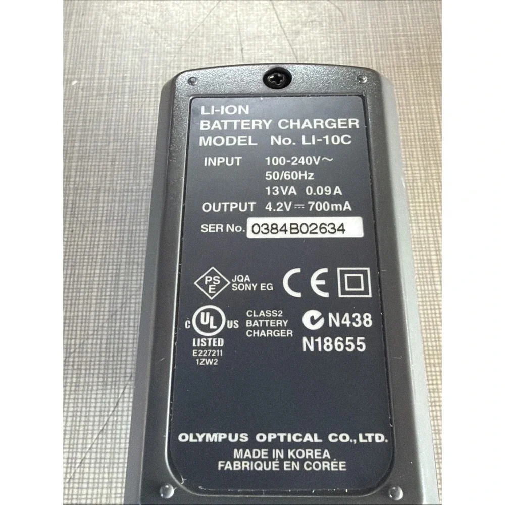 Olympus Li-ion Battery Charger LI-10C Official OEM Genuine Tested Works No Cable